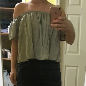 Jolie off the shoulder top